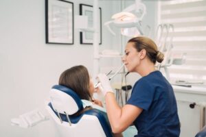 Dental Hygiene Associate vs Bachelor Degree: Why Advance Your Career?