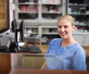 What to Look for in an Online Medical Assisting Program in California
